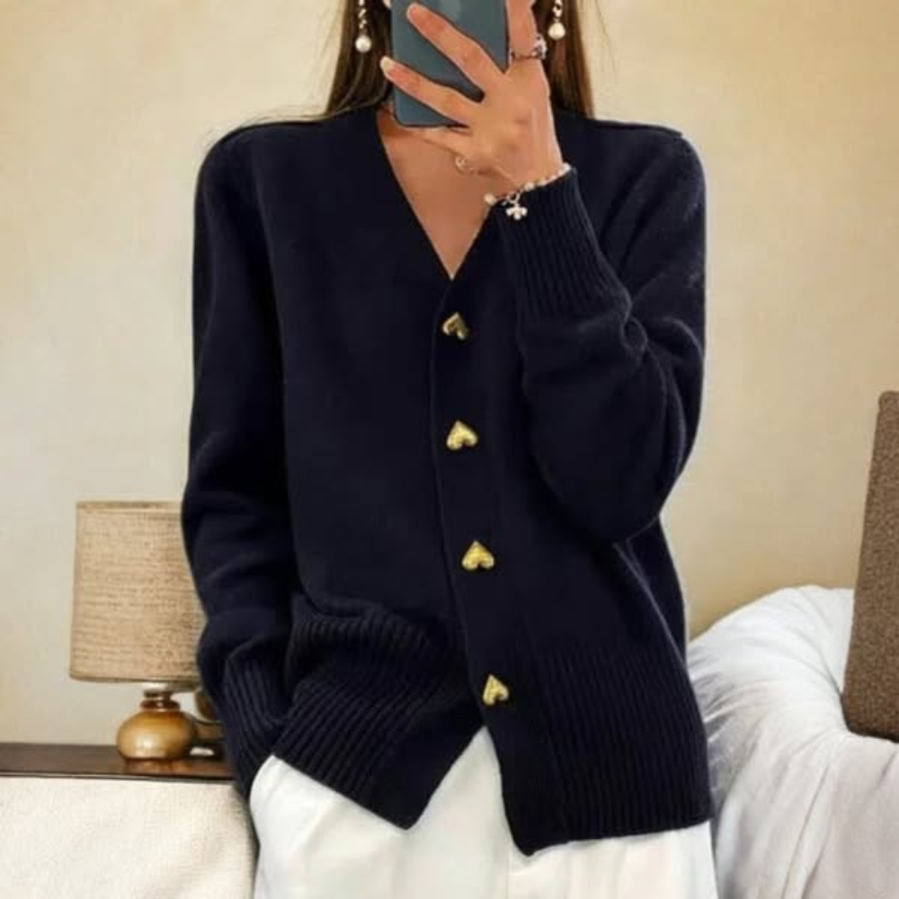 Ciara | Elegante cárdigan con botones en forma de corazón